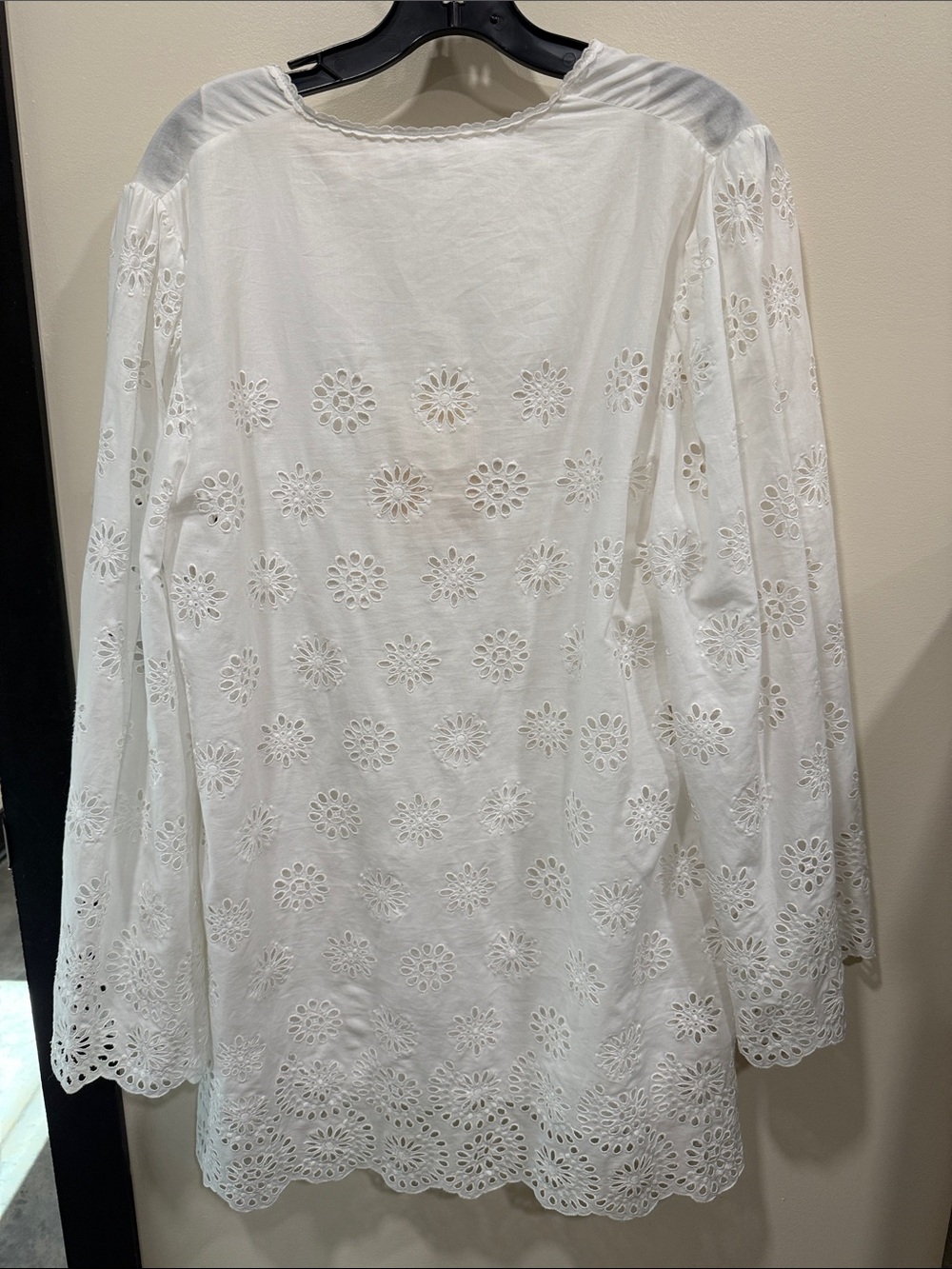 NWT CHLOE sz 42 / US 10
Scalloped Eyelet-Embroidered Mini Shift Dress - Picture 8 of 11